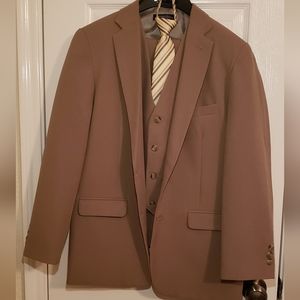 Boy's Young Kings by Steve Harvey 3 piece taupe suit, size 16 (reg).